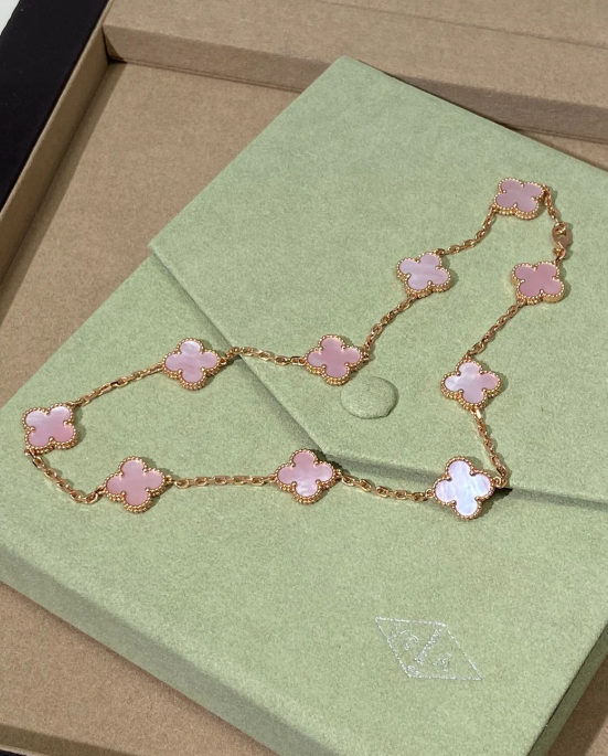 [⭐Shinejoy Jewellery] 10枚のクローバーデザインのピンクネックレス