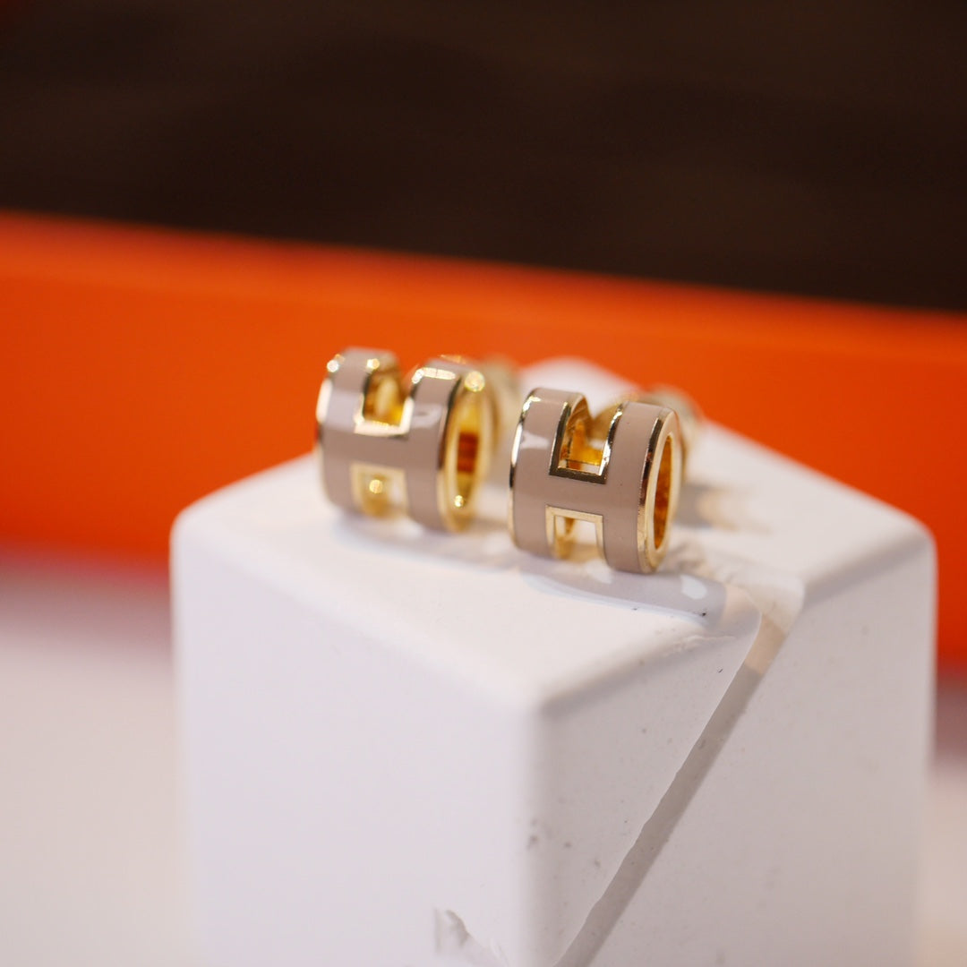 [⭐Shinejoy]MINI POP H ゴールドピアス グレー