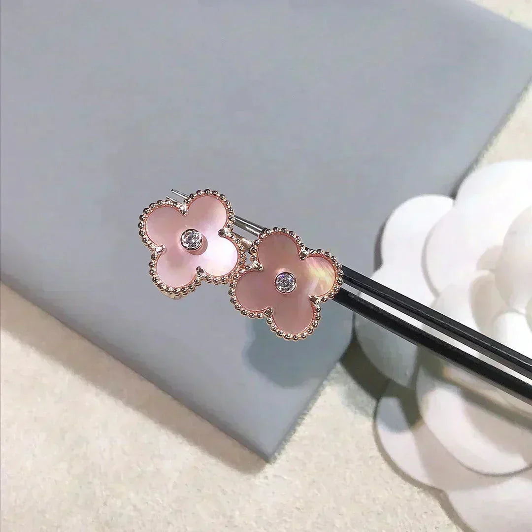 [⭐Shinejoy]クローバー ミディアム 1モチーフ ピンクマザーオブパール ダイヤモンドピアス