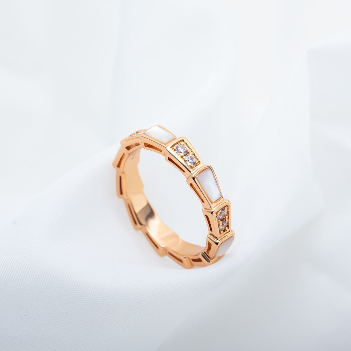 [⭐Shinejoy]セルペンティ リング ピンクゴールド ダイヤモンド マザー・オブ・パール 3mm