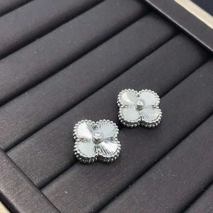 [⭐Shinejoy]CLOVER MINI 9.5MM LASER EARRINGS