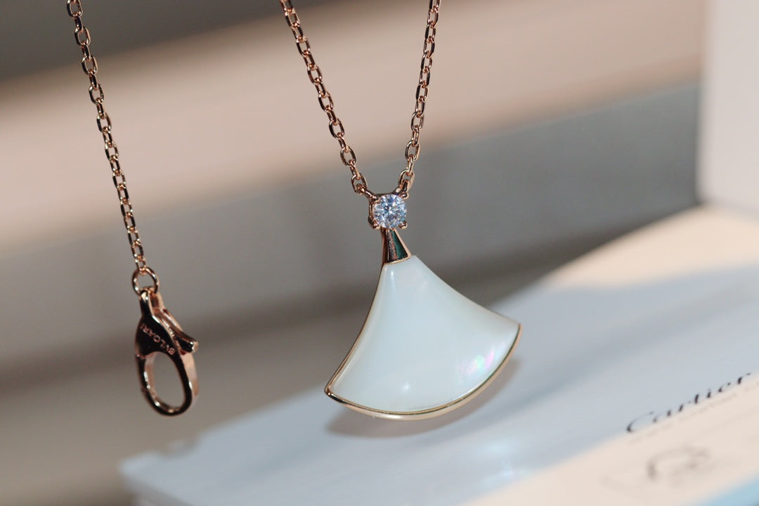 [⭐Shinejoy]DREAM HALSKETTE WEISSES PERLMUTT ROSÉGOLD 1 DIAMANT