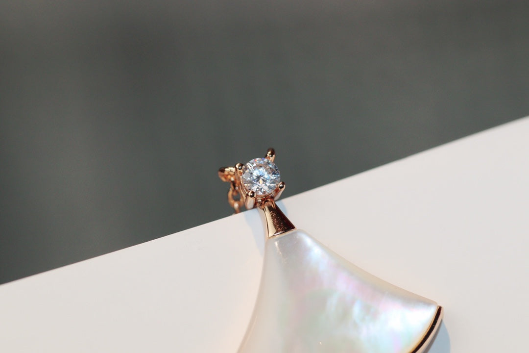 [⭐Shinejoy]DREAM HALSKETTE WEISSES PERLMUTT ROSÉGOLD 1 DIAMANT