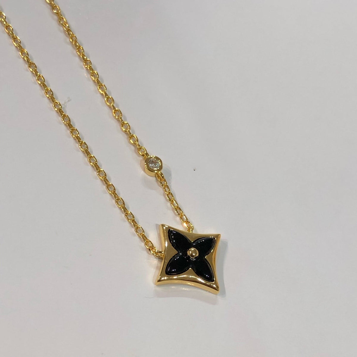 [⭐Shinejoy]スターブラックモップネックレス