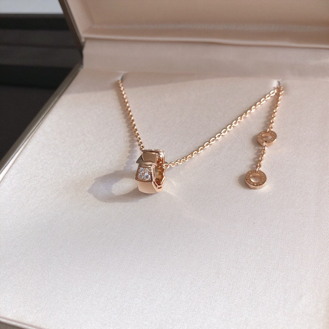[⭐Shinejoy]セルペンティ ペンダント ダイヤモンド ピンクゴールド ネックレス