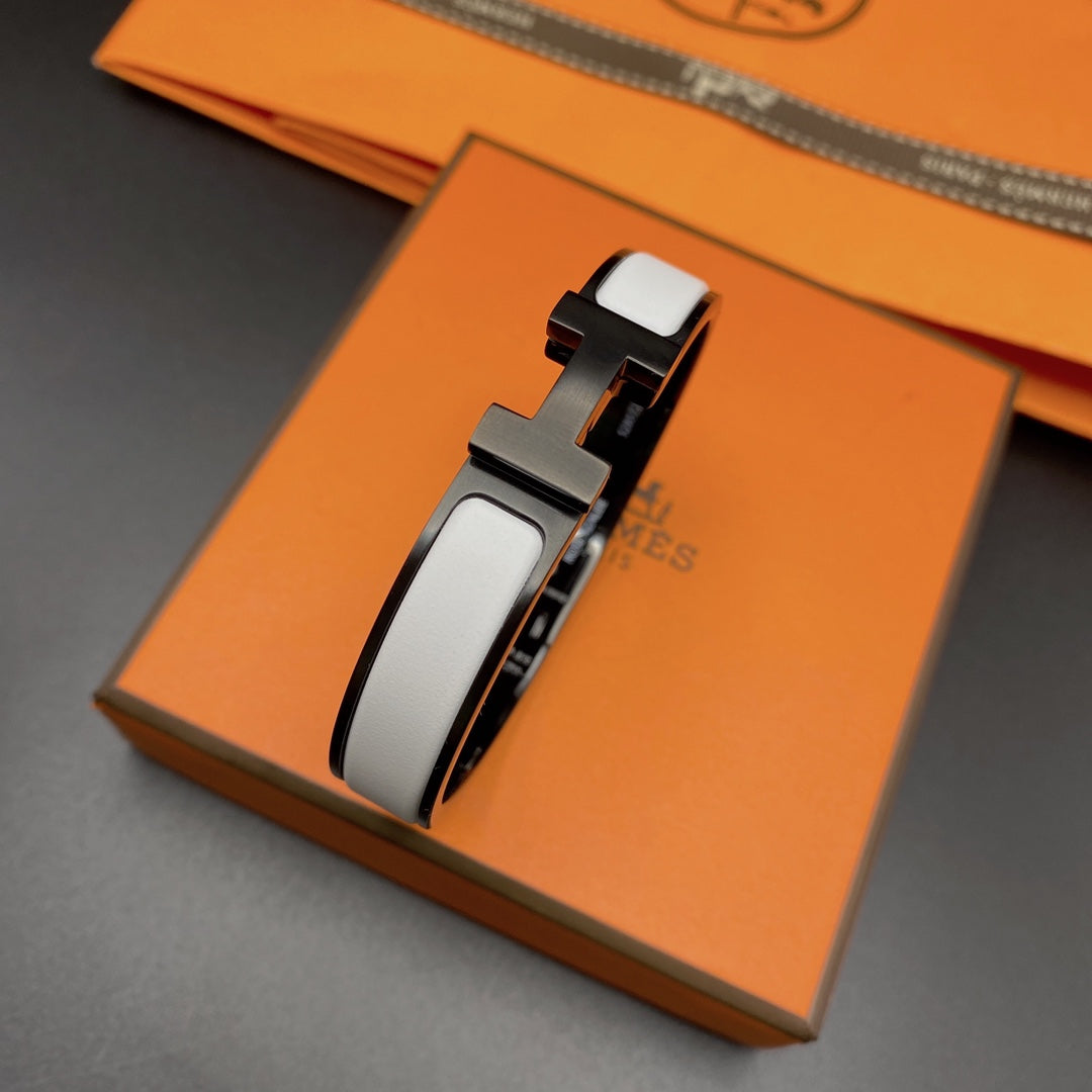 [⭐Shinejoy]Hブレスレット 12MM ブラック＆ホワイト セラミック