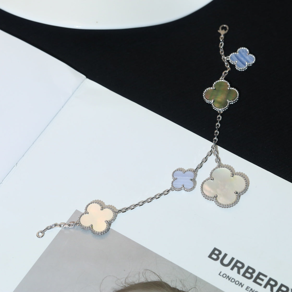{
  "⭐Shinejoy": "CLOVER BRACELET 5 MOTIFS MOP CHALCEDONY SILVER"
}