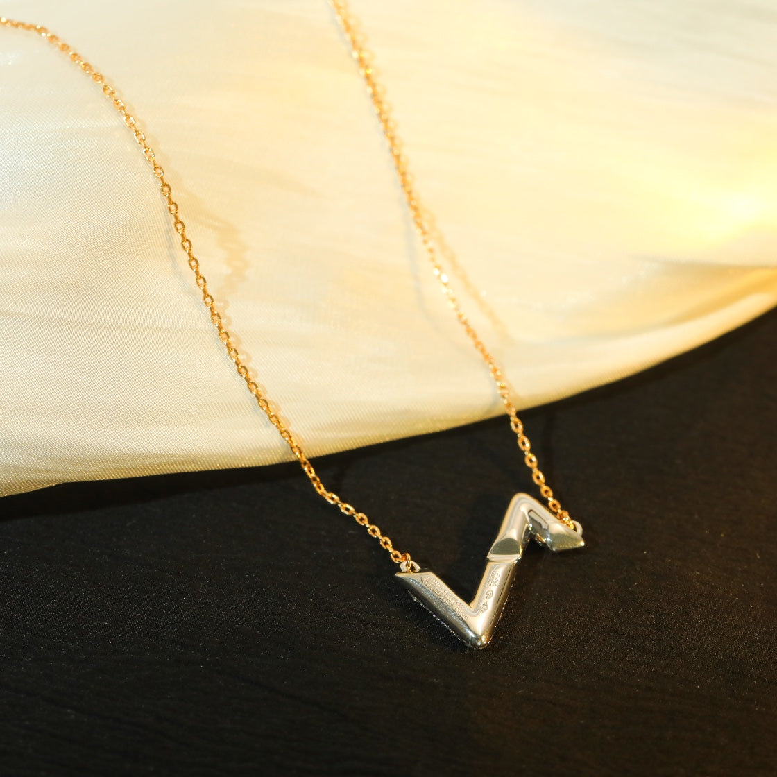 [⭐Shinejoy]VOLT SILBER DIAMANT ANHÄNGER HALSKETTE