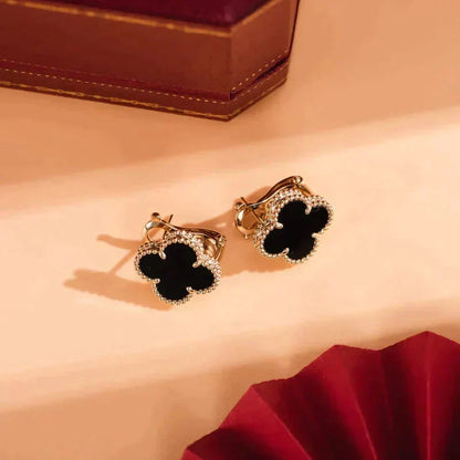 [⭐Shinejoy]クローバー ミディアム 1モチーフ オニキス スタッドピアス