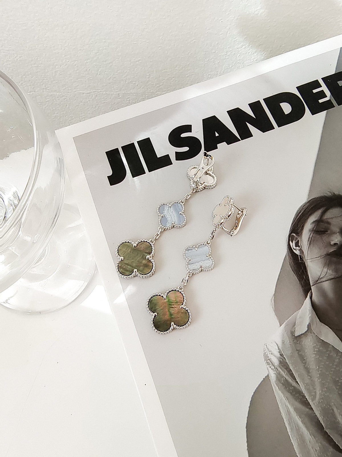 [⭐Shinejoy]CLOVER 3 MOTIVE CHALCEDON DUNKEL PERLMUTT SILBER OHRRINGE