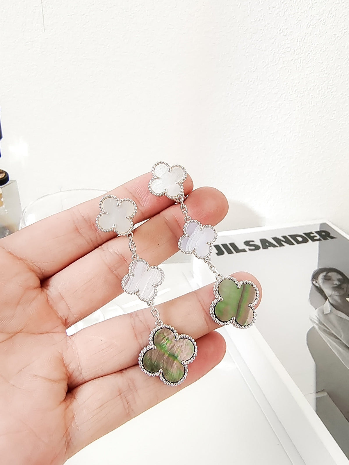 [⭐Shinejoy]CLOVER 3 MOTIVE CHALCEDON DUNKEL PERLMUTT SILBER OHRRINGE