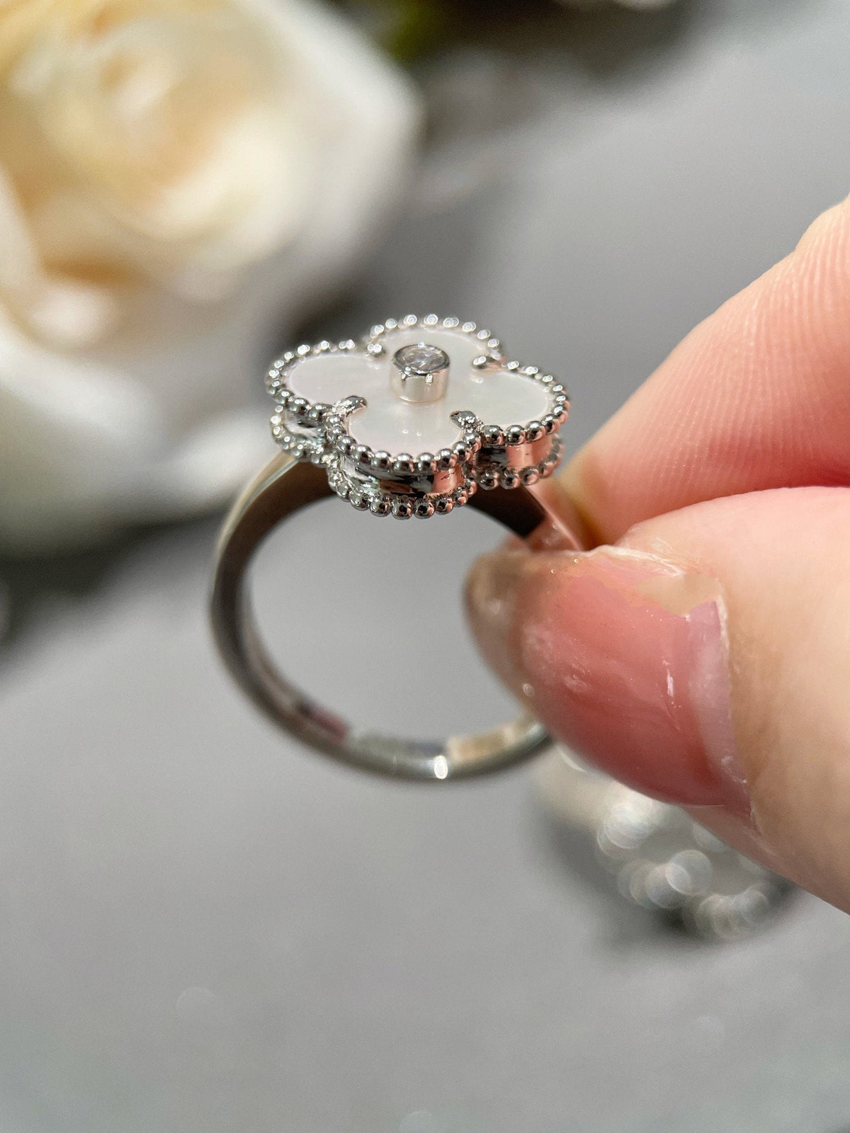 [⭐Shinejoy]クローバーシルバーMOPダイヤモンドリング