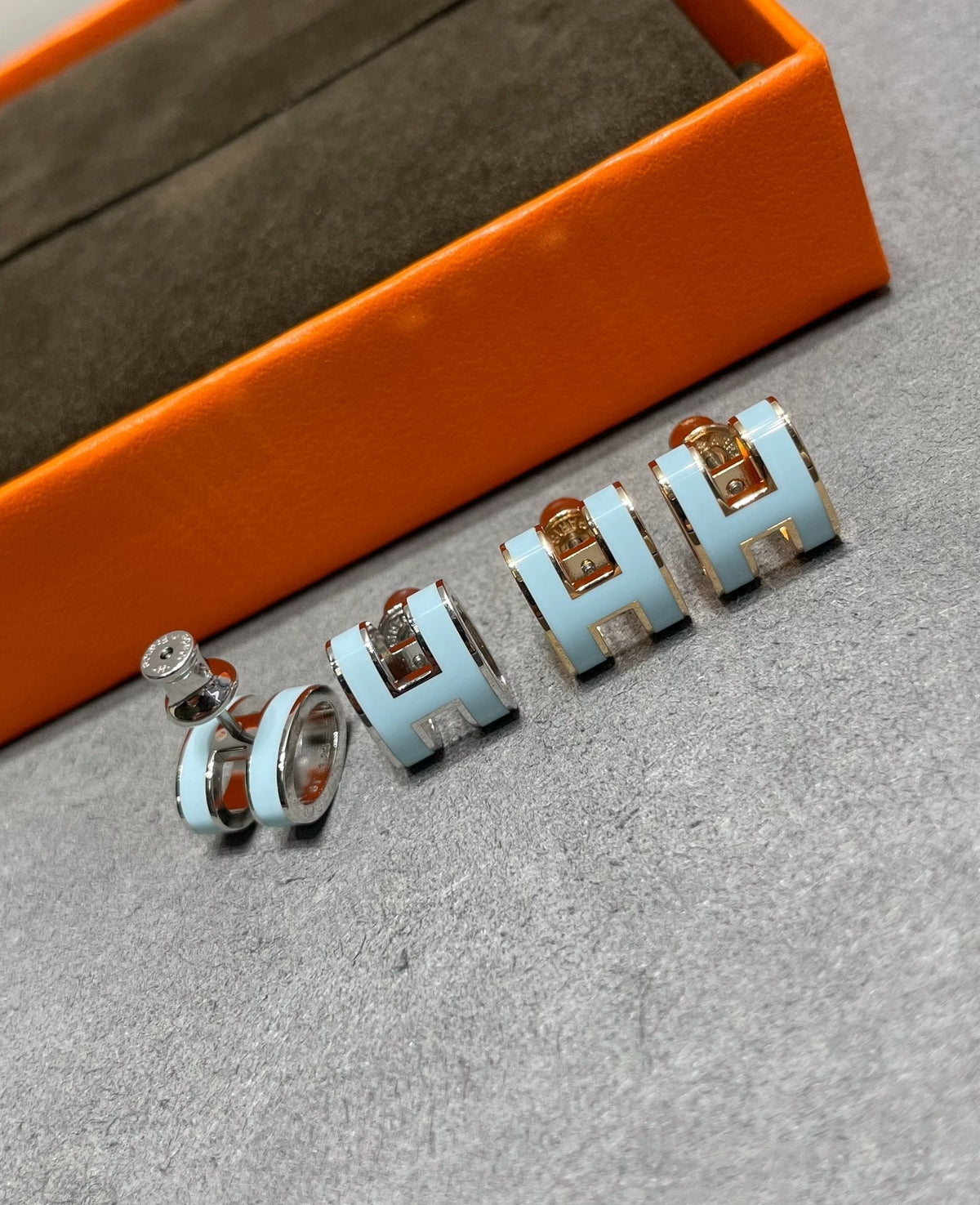 [⭐Shinejoy]POP H スカイブルー スタッドピアス