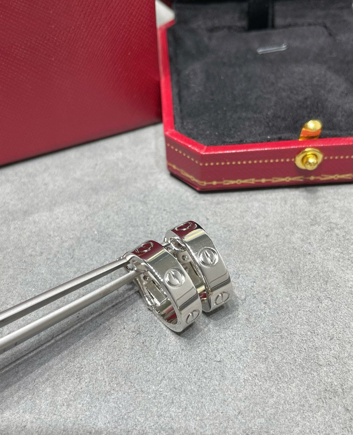 [⭐Shinejoy]LOVE 5.5MM ピアス
