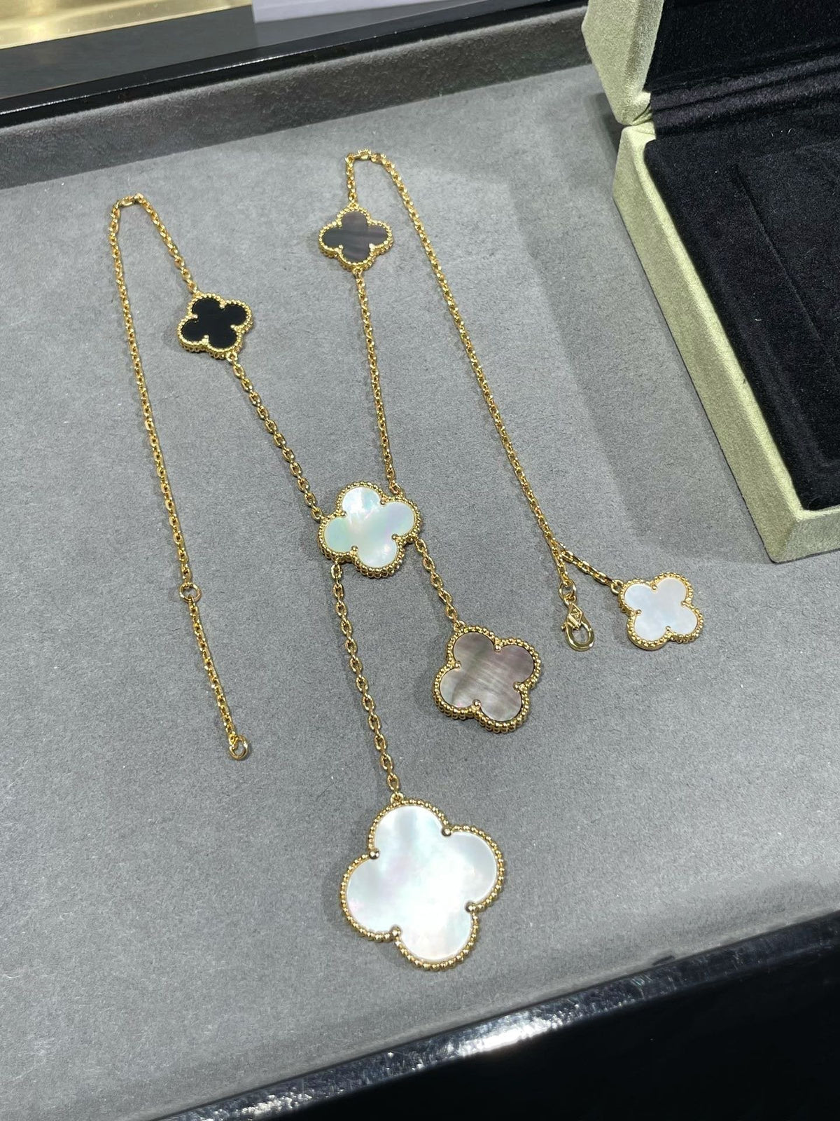 [⭐Shinejoy]クローバー 6モチーフ マザーオブパール オニキス ゴールドネックレス