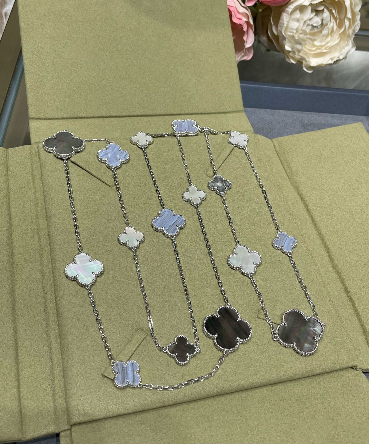 [⭐Shinejoy]クローバー 16モチーフ カルセドニー マザーオブパール シルバーネックレス