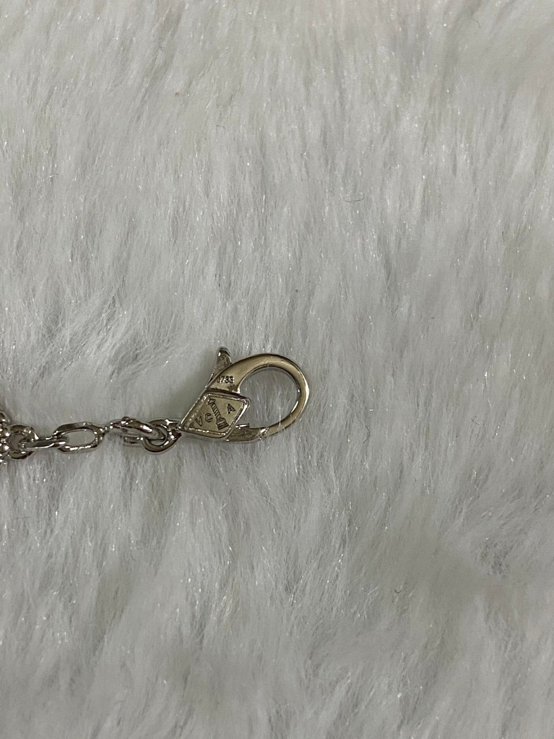 {
  "[⭐Shinejoy]CLOVER 1 MOTIF PIETERSITE BRACELET": "[⭐Shinejoy] クローバー 1モチーフ ピーターサイト ブレスレット"
}