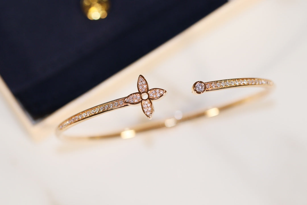 [⭐Shinejoy]IDYLLE GOLD OPEN BRACELET DIAMOND PAVED