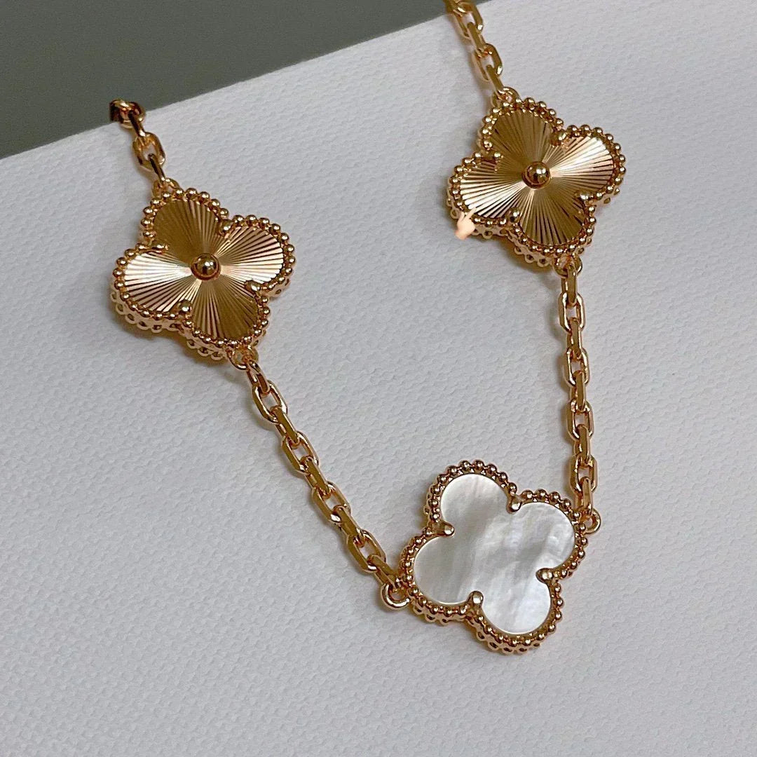 [⭐Shinejoy]CLOVER WHITE PEARL MOP 5 MOTIF BRACELET COLLECTION