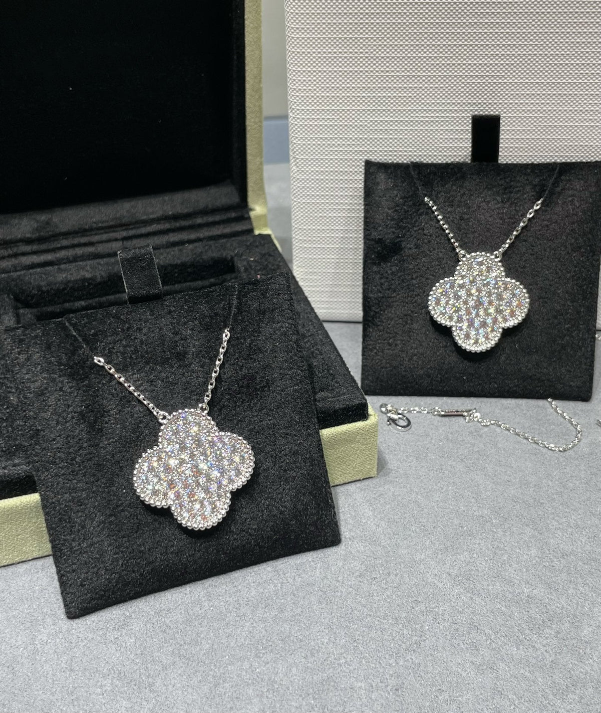 [⭐Shinejoy]CLOVER 25MM ラージペンダント ダイヤモンドパヴェ シルバーネックレス