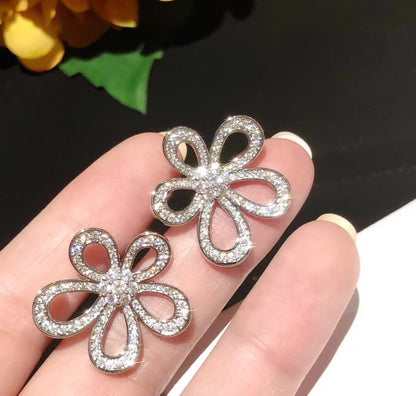 [⭐Shinejoy]フラワーレースピアス フルダイヤモンド