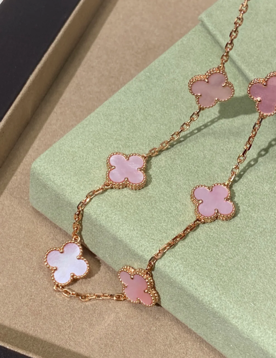 [⭐Shinejoy Jewellery] 10枚のクローバーデザインのピンクネックレス