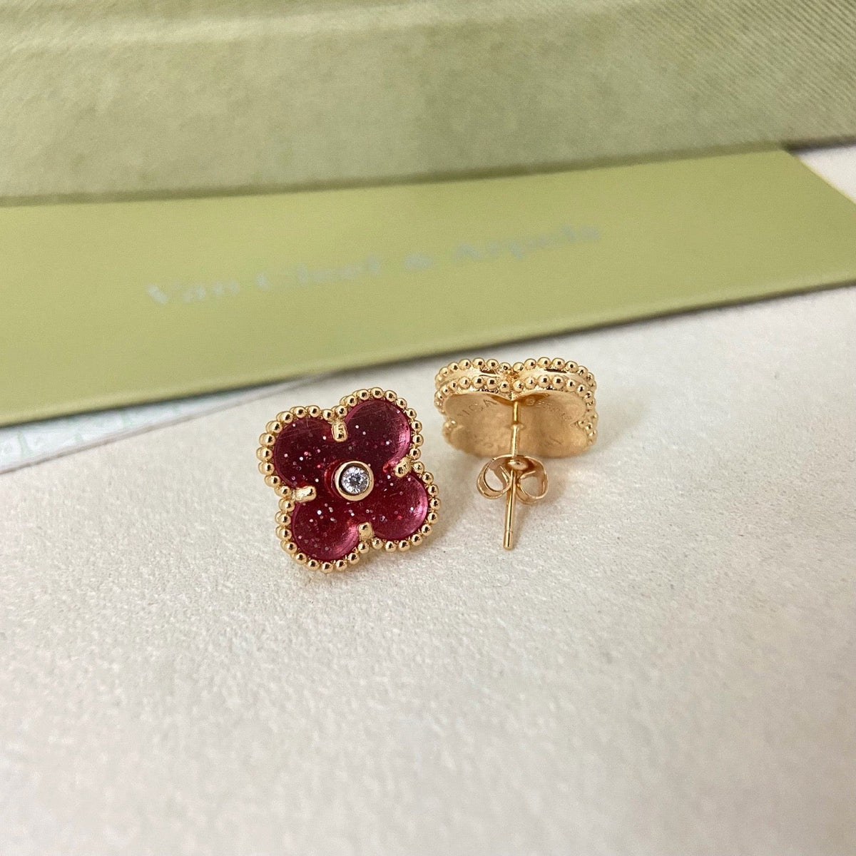 [⭐Shinejoy]2026 NEU CLOVER 1 MOTIV ROSA EMAIL-OHRSTECKER MIT DIAMANTEN