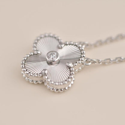 [⭐Shinejoy]クローバー 15MM ダイヤモンドレーザーネックレス シルバー