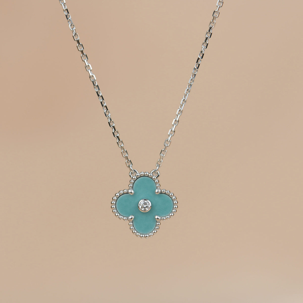 {
  "⭐Shinejoy": "CLOVER 15MM DIAMOND SVRES PORCELAIN NECKLACE SILVER"
}
