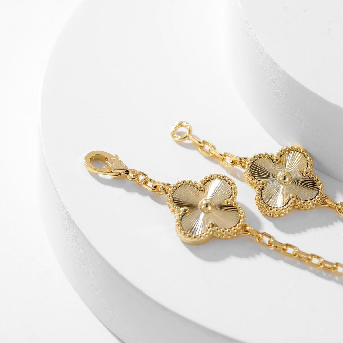 [⭐Shinejoy]CLOVER 10 MOTIFS LASER NECKLACE