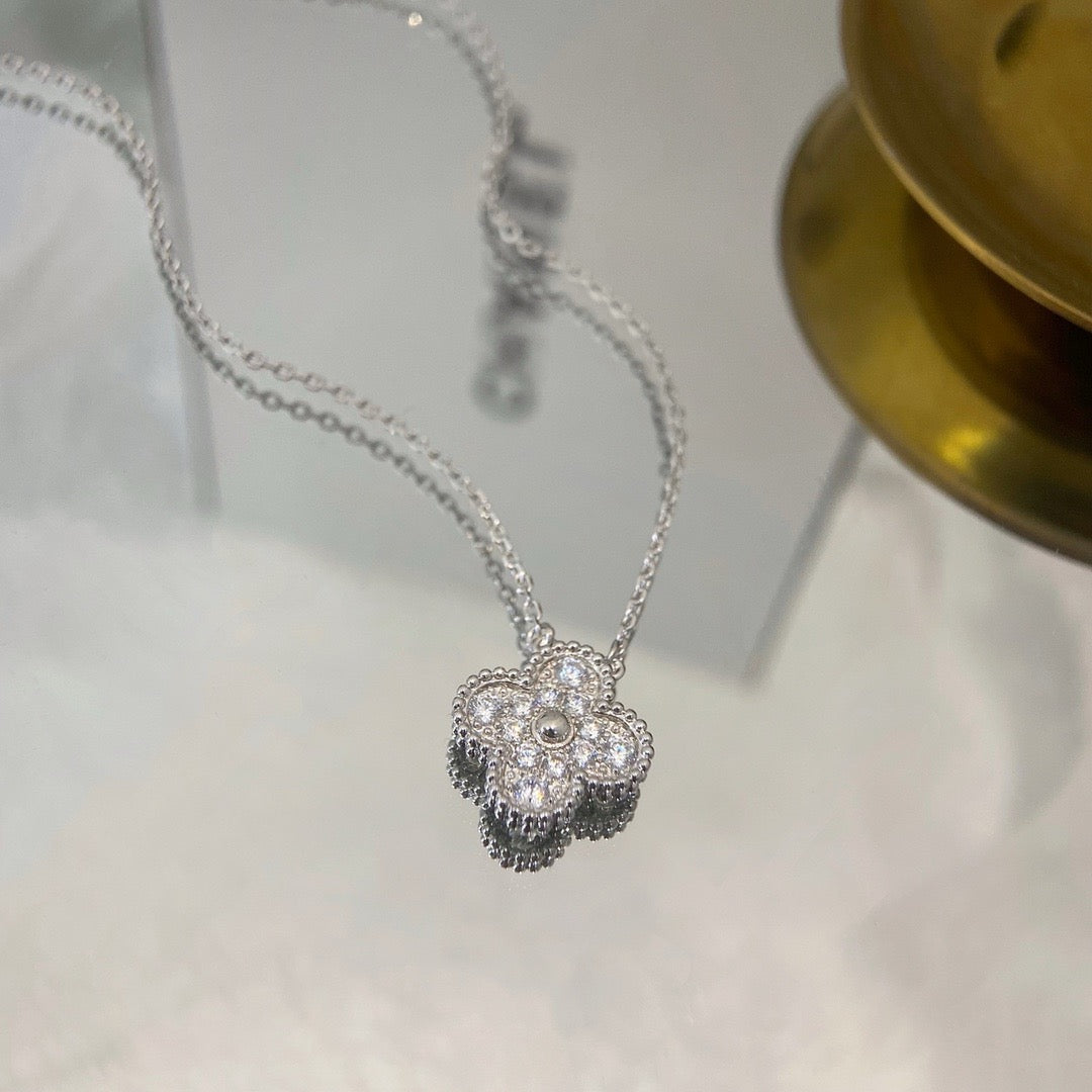 [⭐Shinejoy]クローバー 15MM ダイヤモンド シングル フラワー ネックレス