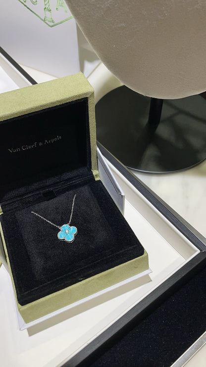 {
  "⭐Shinejoy": "CLOVER 15MM DIAMOND SVRES PORCELAIN NECKLACE SILVER"
}