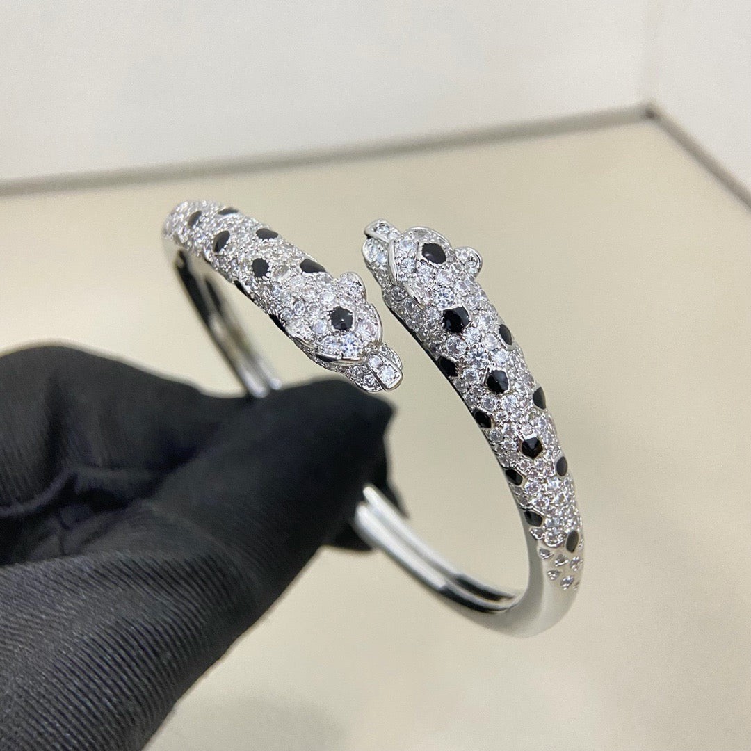 {
  "[⭐Shinejoy]PANTHERE DOUBLE HEADED HALF DIAMOND OPEN BRACELET": "[⭐Shinejoy]パンテール ダブルヘッド ハーフダイヤモンド オープンブレスレット"
}