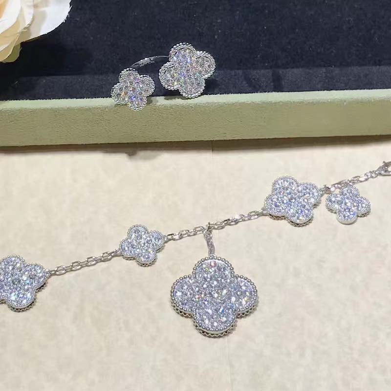 [⭐Shinejoy]クローバー6モチーフ シルバー ダイヤモンドブレスレット