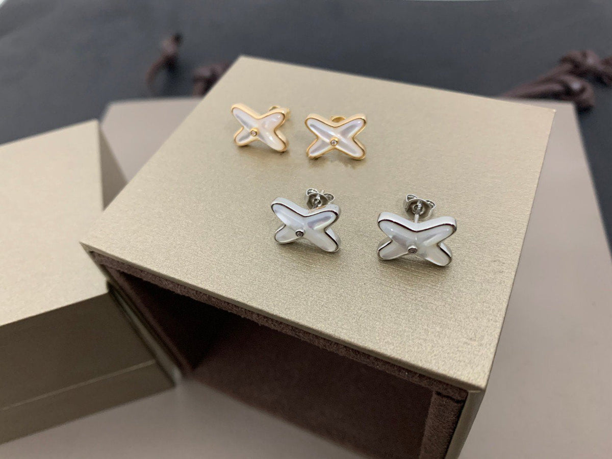 [⭐Shinejoy]JEUX DE WHITE MOP SILVER DIAMOND EARRINGS
