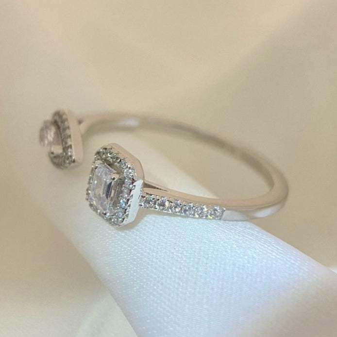 {
  "[⭐Shinejoy]MY TWIN TOI & MOI SILVER DIAMOND RING": "[⭐Shinejoy]MY TWIN トワ・エ・モア シルバーダイヤモンドリング"
}