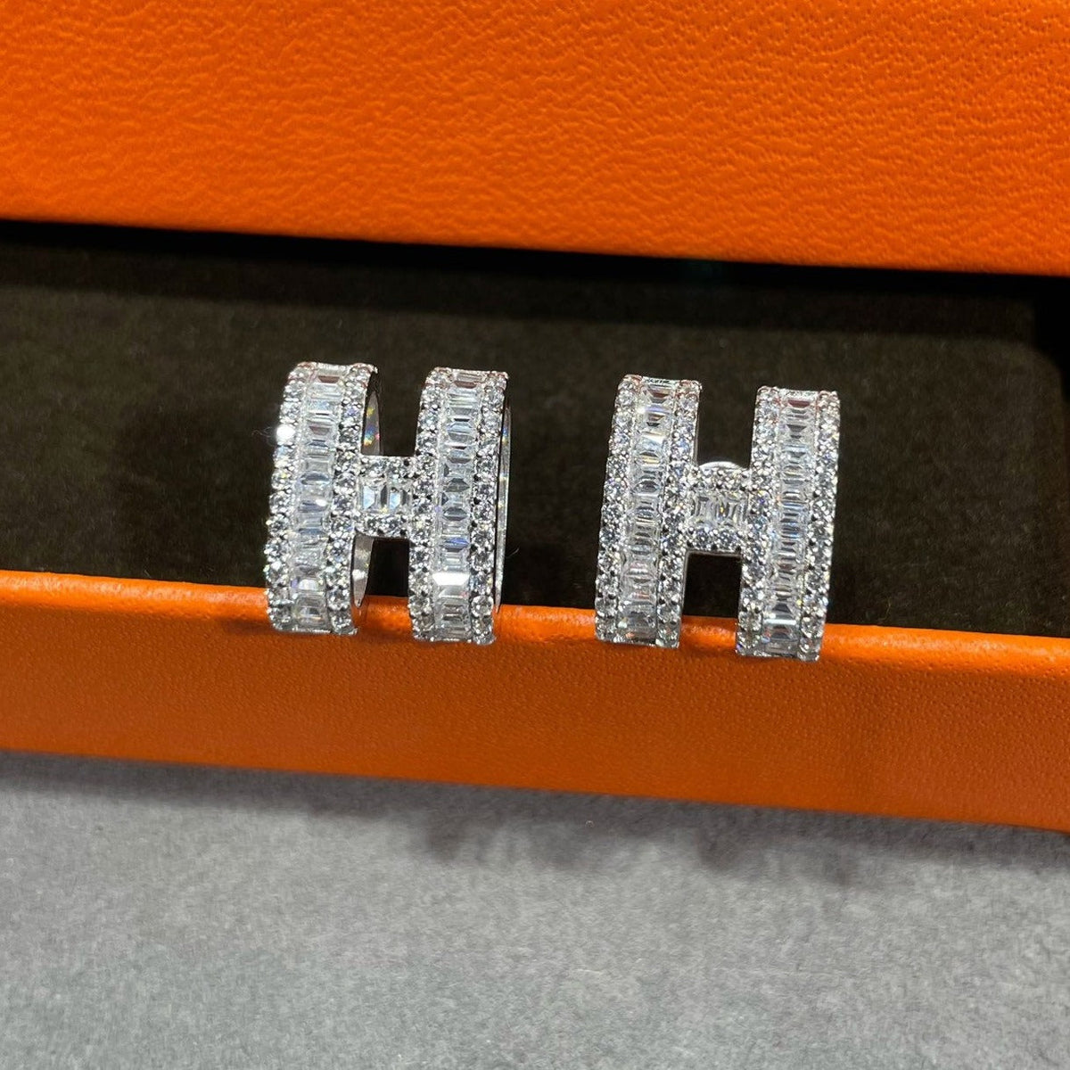 [⭐Shinejoy]Hスタッドピアス シルバーダイヤモンド