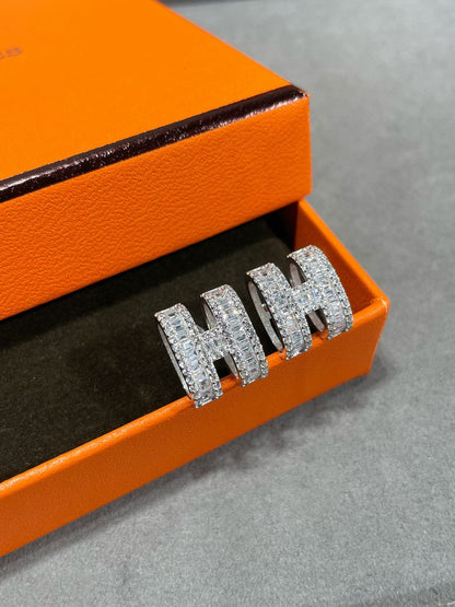 [⭐Shinejoy]Hスタッドピアス シルバーダイヤモンド