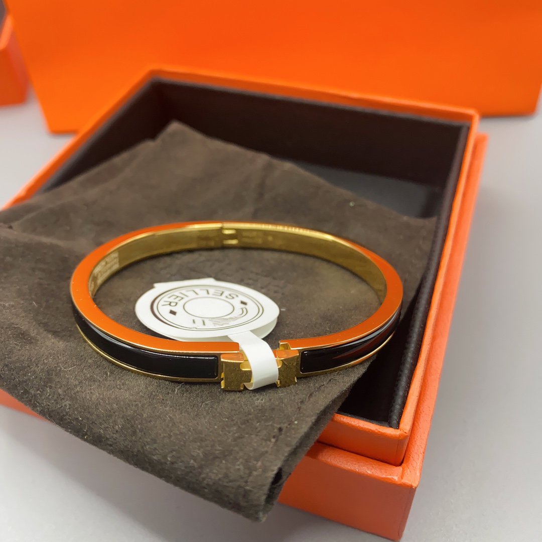 [⭐Shinejoy]CLASSIC HM CLIC BLACK 8MM ENAMEL BRACELET