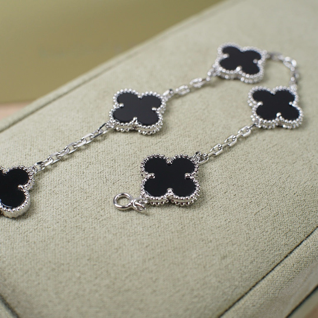 [⭐Shinejoy] CLOVER 5 MOTIF ONYXS BRACELET COLLECTION