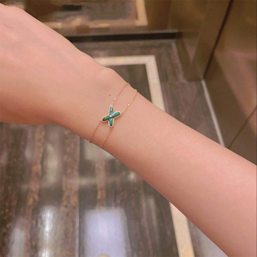 {"[⭐Shinejoy]JEUX BRACELET MALACHITE PINK GOLD 1 DIAMOND": "[⭐Shinejoy] ジュ・ドゥ・リアン ブレスレット マラカイト ピンクゴールド ダイヤモンド1石"}