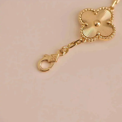 [⭐Shinejoy] CLOVER 5 MOTIF LASER BRACELET COLLECTION